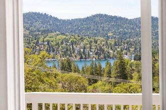 28720 Zion Dr in Lake Arrowhead, CA - Building Photo - Building Photo