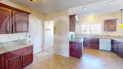 9190 E Kayenta Dr in Tucson, AZ - Building Photo - Building Photo