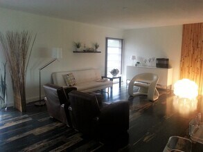 7108 NW 66th St in Tamarac, FL - Building Photo - Building Photo