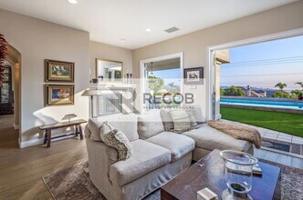 3335 Caminito Daniella in Del Mar, CA - Building Photo - Building Photo