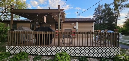 22172 W Pineview Dr in Antioch, IL - Building Photo - Building Photo