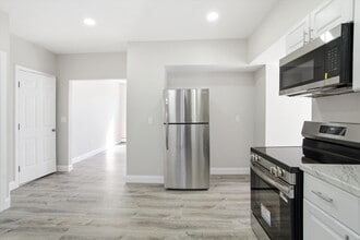 254 Auburn St in Manchester, NH - Building Photo - Building Photo