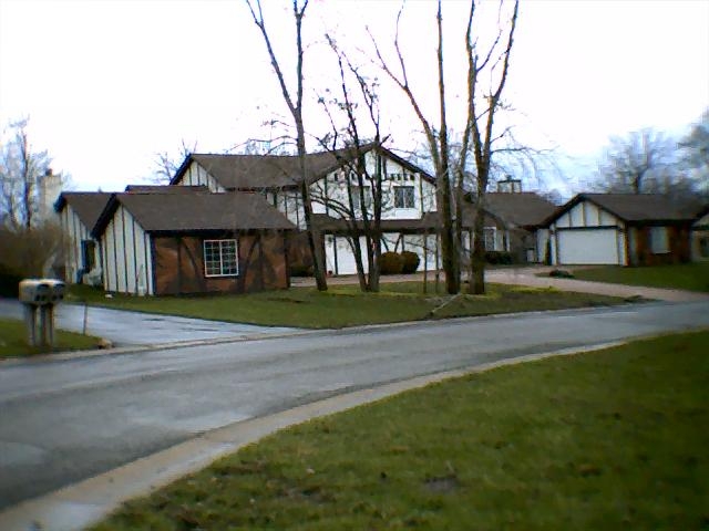 5 Gothic Ln in Lockport, NY - Building Photo