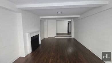 5th AVE & 9th St spacious 1BR/1BA in High in New York, NY - Building Photo - Building Photo