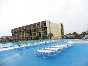 1441 N Atlantic Ave in Daytona Beach, FL - Building Photo - Building Photo