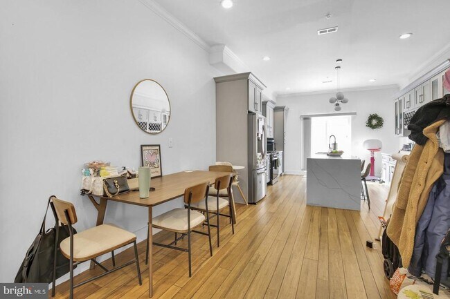 2604 Reed St in Philadelphia, PA - Building Photo - Building Photo