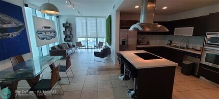 7928 East Dr in North Bay Village, FL - Building Photo - Building Photo