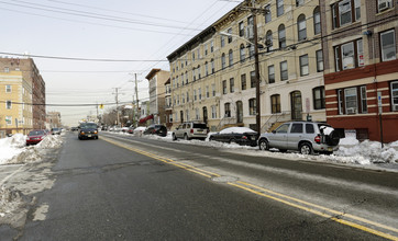 1300-1304 Palisade Ave in Union City, NJ - Building Photo - Building Photo