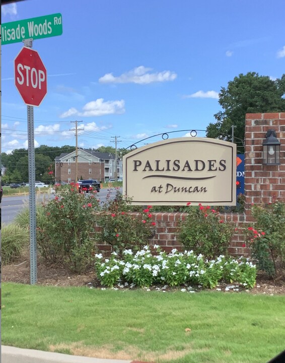 1010 Palisade Wds Dr in Duncan, SC - Building Photo