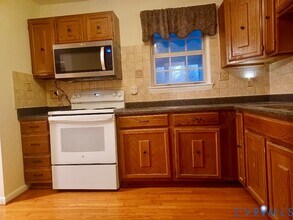 13309 Nottingdale Dr in Woodbridge, VA - Building Photo - Building Photo