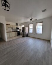 500 W Side Ave, Unit a in Jersey City, NJ - Foto de edificio - Building Photo