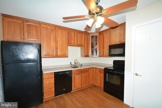 10249 Quiet Pond Terrace in Burke, VA - Building Photo - Building Photo