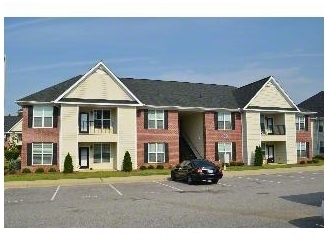 Woodland Village Villas in Fayetteville, NC - Building Photo - Building Photo