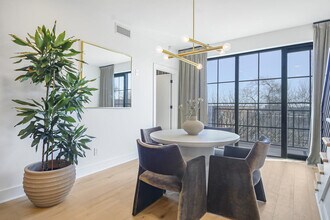 346 Peters St SW in Atlanta, GA - Building Photo - Building Photo
