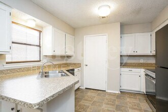 2320 Sundrop Ct in Fort Worth, TX - Building Photo - Building Photo