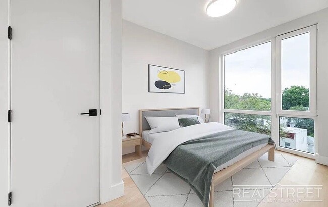 New York Avenue in Brooklyn, NY - Foto de edificio - Building Photo