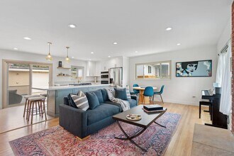 1154 Sapphire St in San Diego, CA - Building Photo - Building Photo