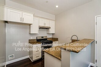 11740 Vanowen St in Los Angeles, CA - Building Photo - Building Photo