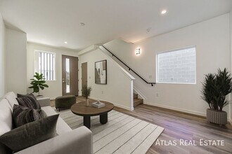 2640 S Delaware St in Denver, CO - Foto de edificio - Building Photo