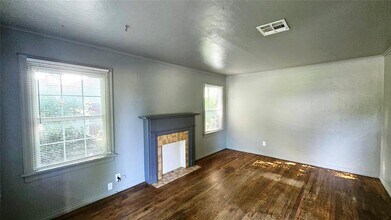 2012 NE 19th St in Oklahoma City, OK - Building Photo - Building Photo