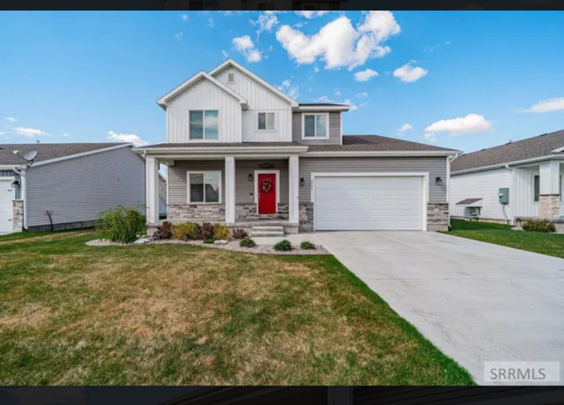 2845 Brooklyn St in Ammon, ID - Building Photo