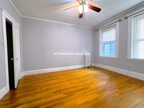 10 Lothian Rd in Boston, MA - Building Photo - Building Photo