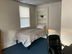 2002 Maple Ave, Unit 2F in Evanston, IL - Building Photo - Building Photo