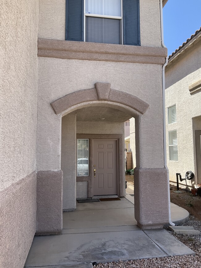 9575 Windborne Ave in Las Vegas, NV - Building Photo - Building Photo