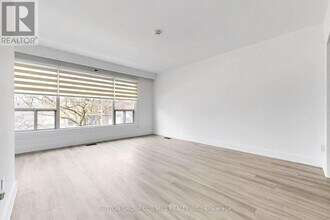 809 St Clair Ave W in Toronto, ON - Building Photo - Building Photo
