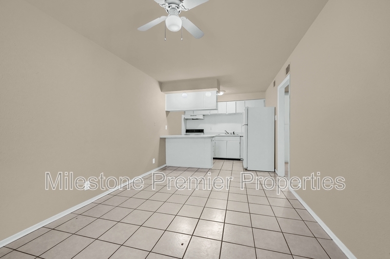 817 S Elm St in Sherman, TX - Building Photo