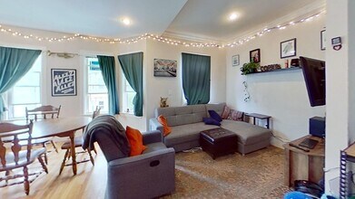 66 Mozart St, Unit 3 in Boston, MA - Building Photo - Building Photo