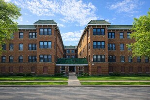 6710 S Merrill Ave in Chicago, IL - Building Photo