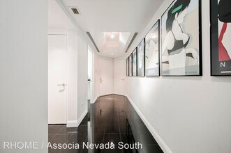 2877 Paradise Rd-Unit -#1004 in Las Vegas, NV - Foto de edificio - Building Photo