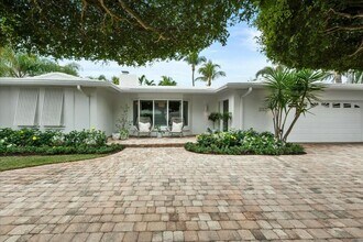 232 Cove Pl in Jupiter, FL - Building Photo - Building Photo