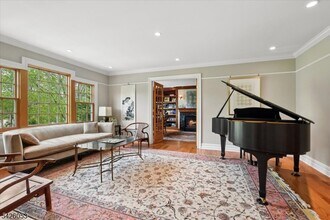 236 Long Hill Dr in Millburn, NJ - Building Photo - Building Photo