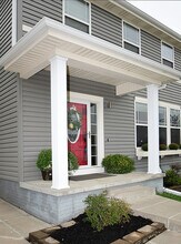 14902 Mormon St in Bennington, NE - Foto de edificio - Building Photo