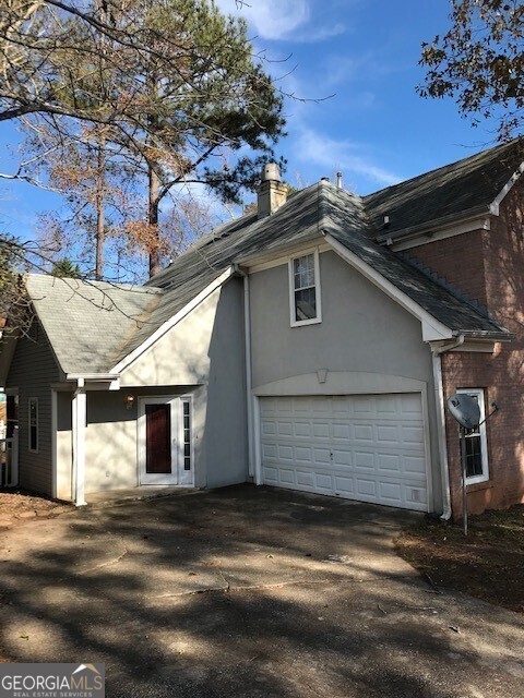 property at 135 S Fairfield Dr
