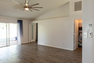 1572 Holbrook Rd NW in Palm Bay, FL - Building Photo - Building Photo