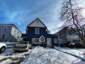 205 N Lincoln Ave, Unit 4 in Alexandria, IN - Building Photo