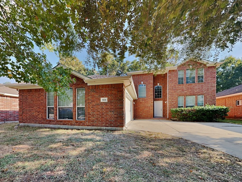 8226 Silver Lure Dr in Humble, TX - Building Photo