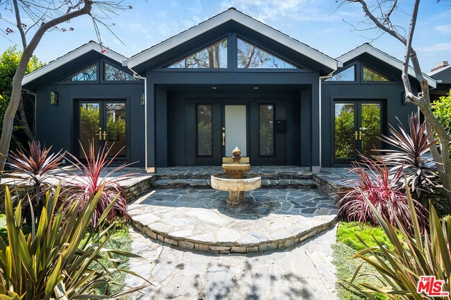 property at 445 Westmount Dr