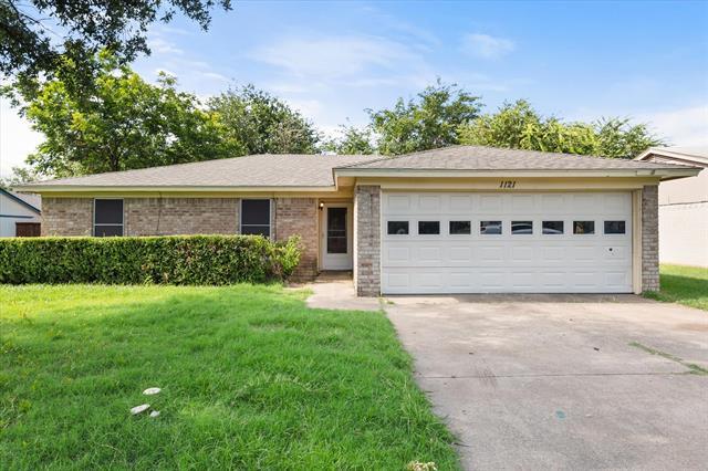 1121 Andrew St in Crowley, TX - Building Photo - Building Photo