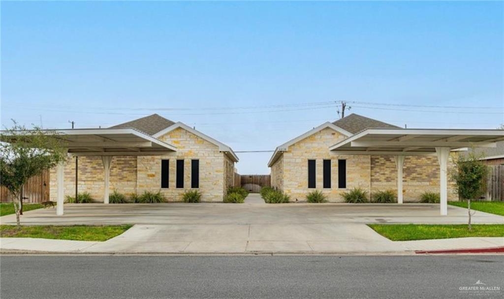 2218 N Hester St in Edinburg, TX - Foto de edificio