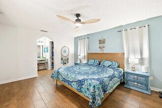 707 NE 2nd Ave in Cape Coral, FL - Building Photo - Building Photo