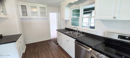 314 Sams Point Rd in Beaufort, SC - Building Photo - Building Photo