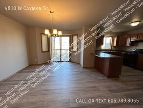 4810 W Cayman St in Sioux Falls, SD - Building Photo - Building Photo