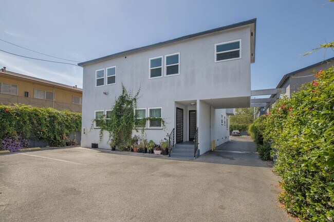 1260 W 39th St in Los Angeles, CA - Building Photo - Building Photo