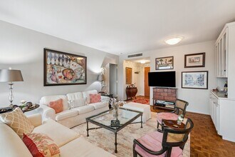 2200 Willowick Rd in Houston, TX - Building Photo - Building Photo