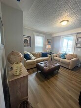 188 Wilson St, Unit 188-1 in Manchester, NH - Foto de edificio - Building Photo