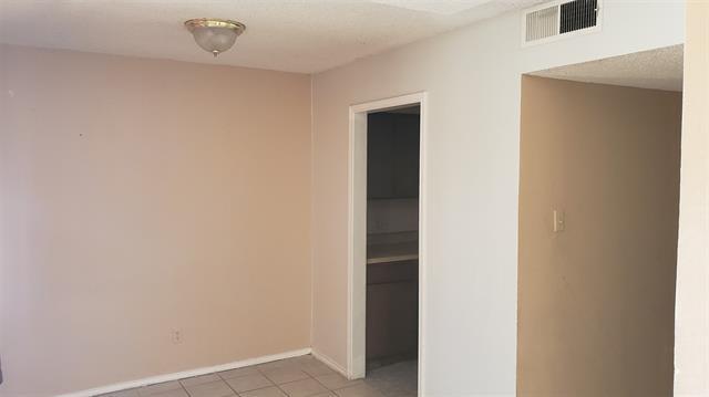 433 Matt Ln in Arlington, TX - Building Photo